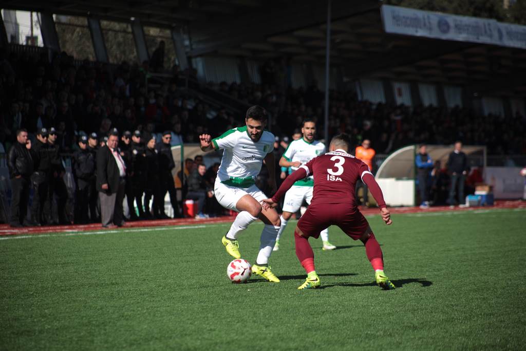 3 PUAN DİREKLERLE HAKEM ARASINDA ERİDİ…