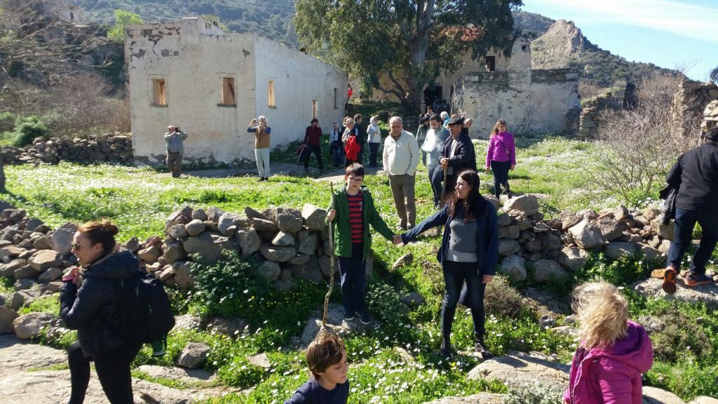 MİMARLAR YALIKAVAK SANDIMA KÖYÜ’NE DİKKAT ÇEKMEK İÇİN YÜRÜDÜ…