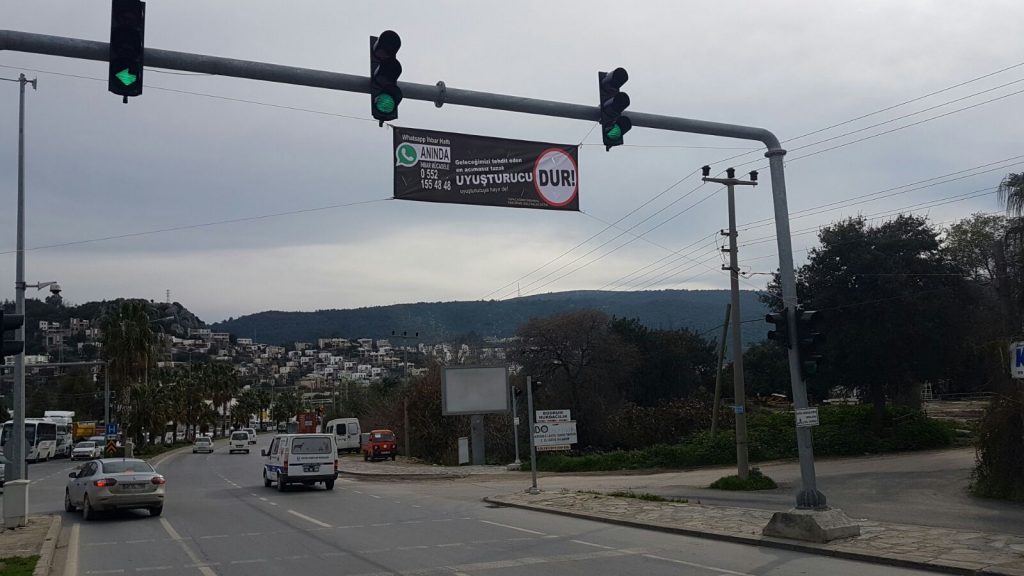 NARKOTİK ŞUBEDEN UYUŞTURUCUYA PANKARTLI SAVAŞ…