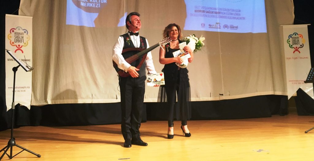 RAGIP ARDA ŞARKILARINI ENGELLİ ÇOCUKLAR İÇİN SÖYLEDİ…