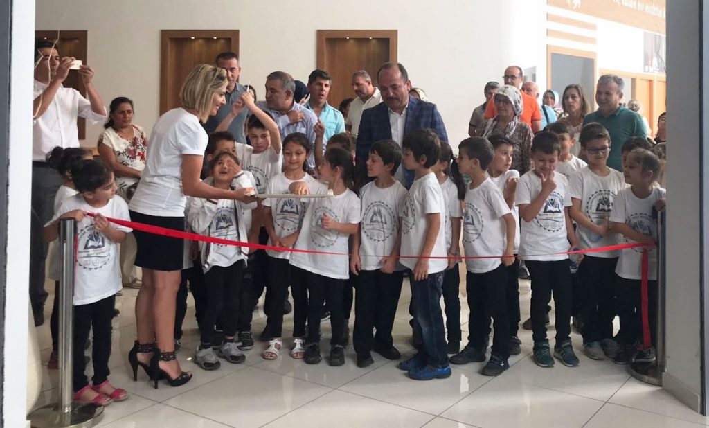 BODRUM’DA “OKUMAK YAŞAMAKTIR” SERGİSİ AÇILDI…