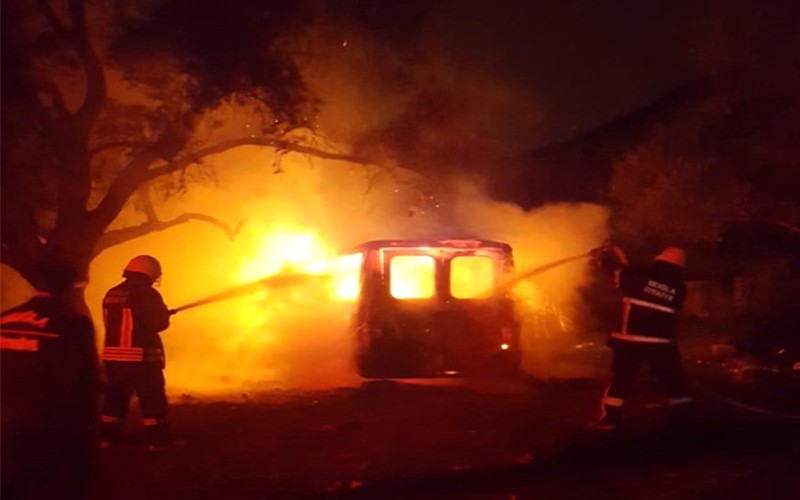 MİNİBÜS EVİYDİ ODA YANDI KÜL OLDU…