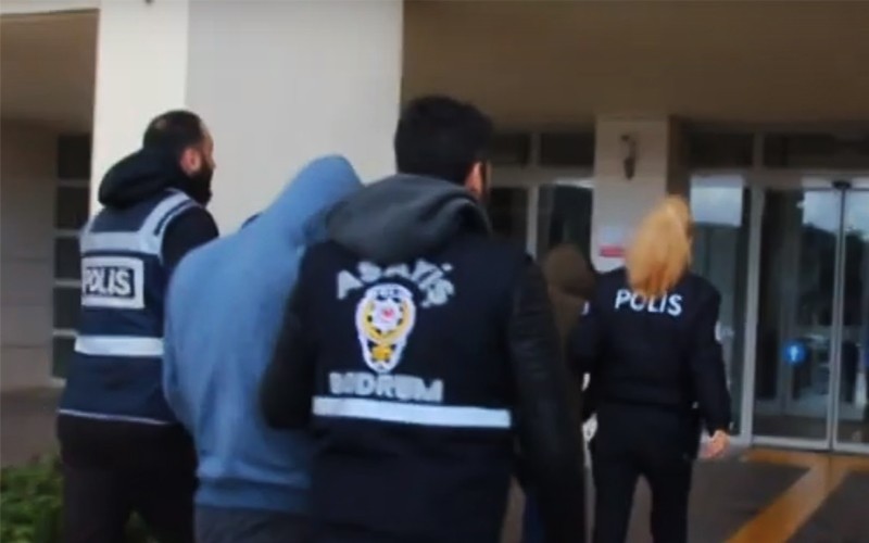 BODRUM’DA MARKET HIRSIZLARI 80 BİN TL’LİK SOYGUN YAPTI…