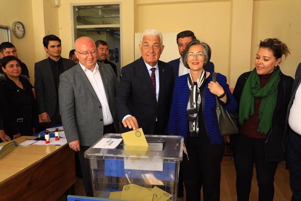 osman gürün oyunu menteşede kullandı