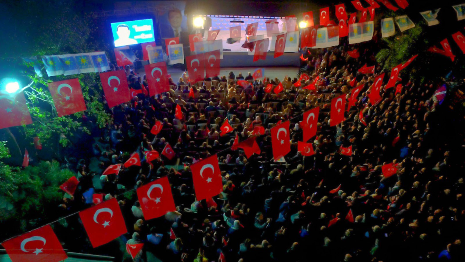 MEHMET TOSUN BİTEZ’DE BİNLERE SESLENDİ…