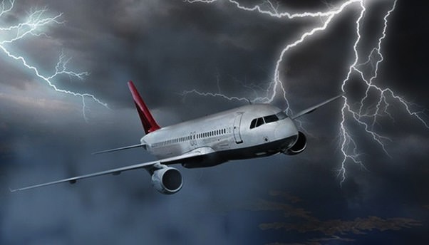 İSTANBUL-BODRUM UÇAĞI İZMİR’E ACİL İNİŞ YAPTI…