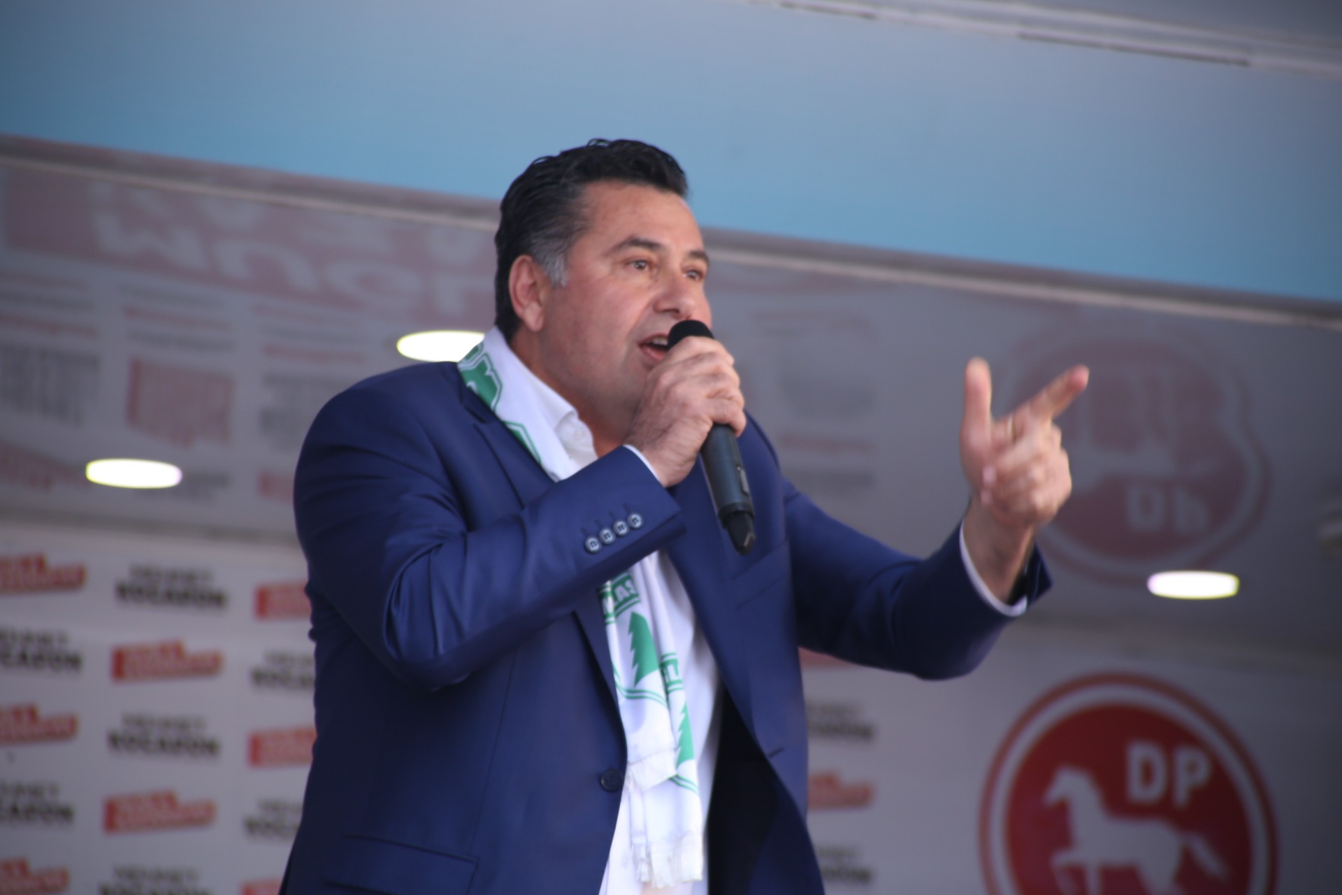 MEHMET KOCADON KİMSENİN DEĞİRMENİNE SU TAŞIMAZ OYLARI BÖLMEZ!