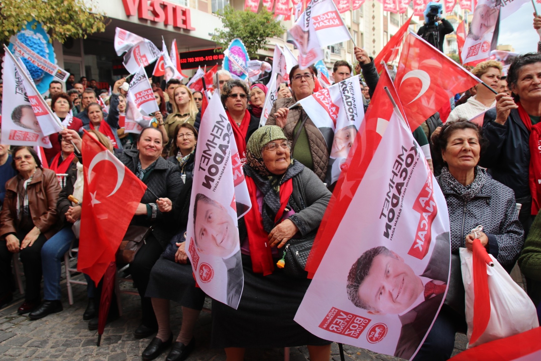 MİLAS’TA MEHMET KOCADON SEVGİSİ…