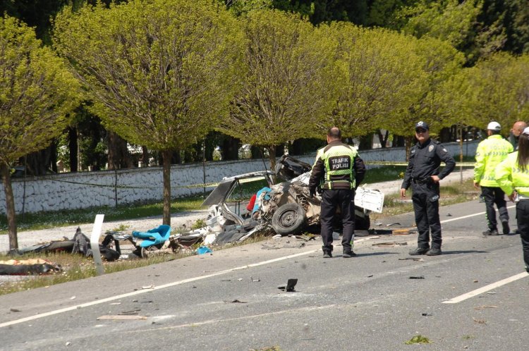 ÖLÜM ÇİÇEK SULARKEN YAKALADI…