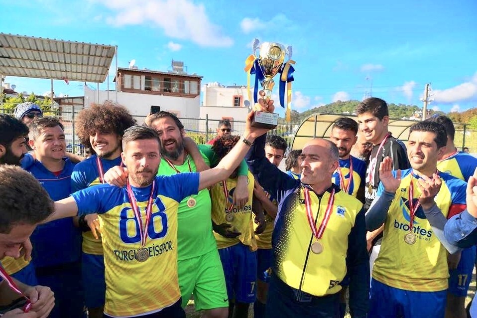 TURGUTREİSSPOR LİGİ ŞAMPİYON TAMAMLADI…