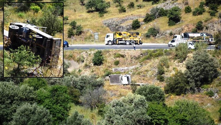 ŞARAMPOLE DÜŞEN KAMYONET DEVRİLİP SÜRÜKLENDİ…