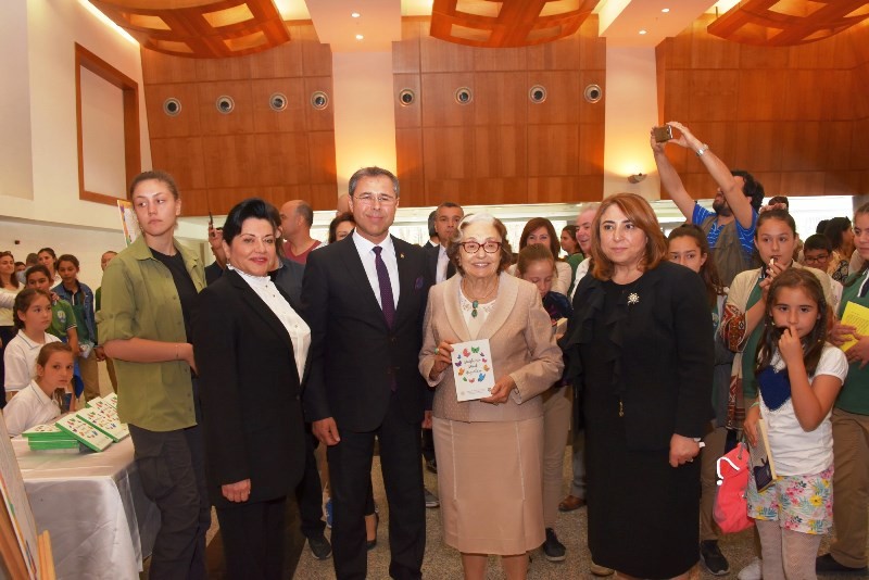 YAZAR GÜLTEN DAYIOĞLU MİNİK YAZARLAR İÇİN MUĞLA’DA…