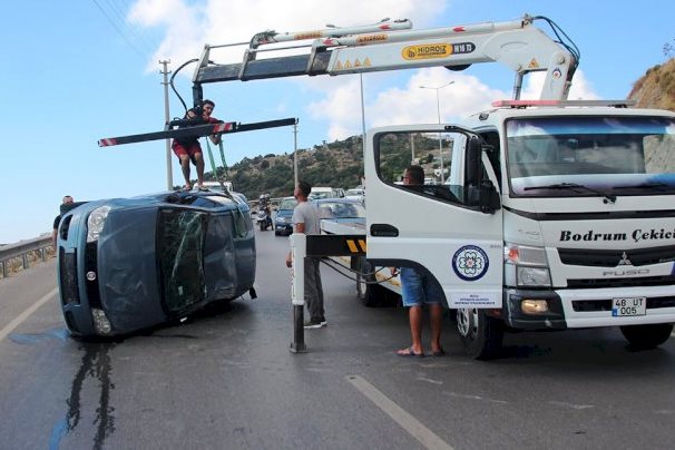 GÜRECE’DE ZİNCİRLEME TRAFİK KAZASI UCUZ ATLATILDI…