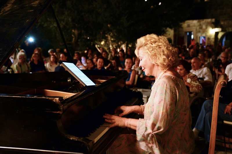 Gülsin Onay_Dibeklihan