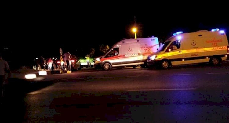 TURİSTLERİ TAŞIYAN ARAÇ KAZA YAPTI, 11 YARALI…