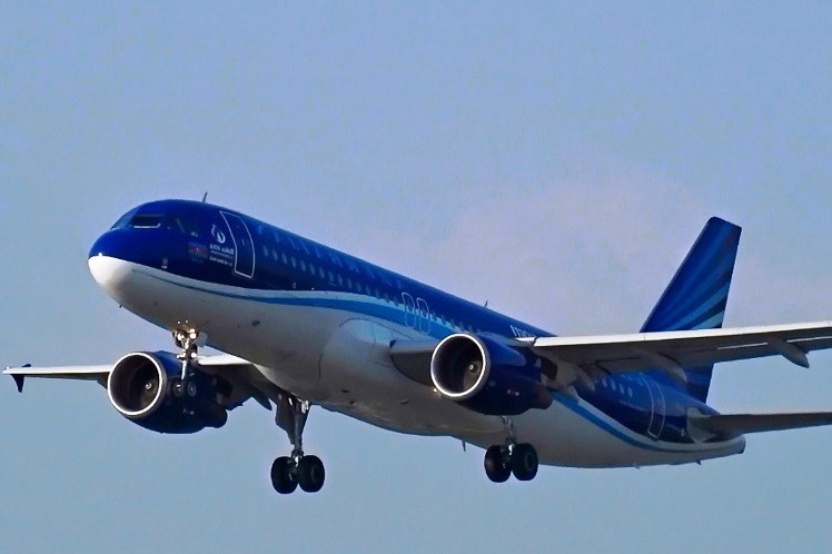 azerbaijan-airlines-hava-yollari