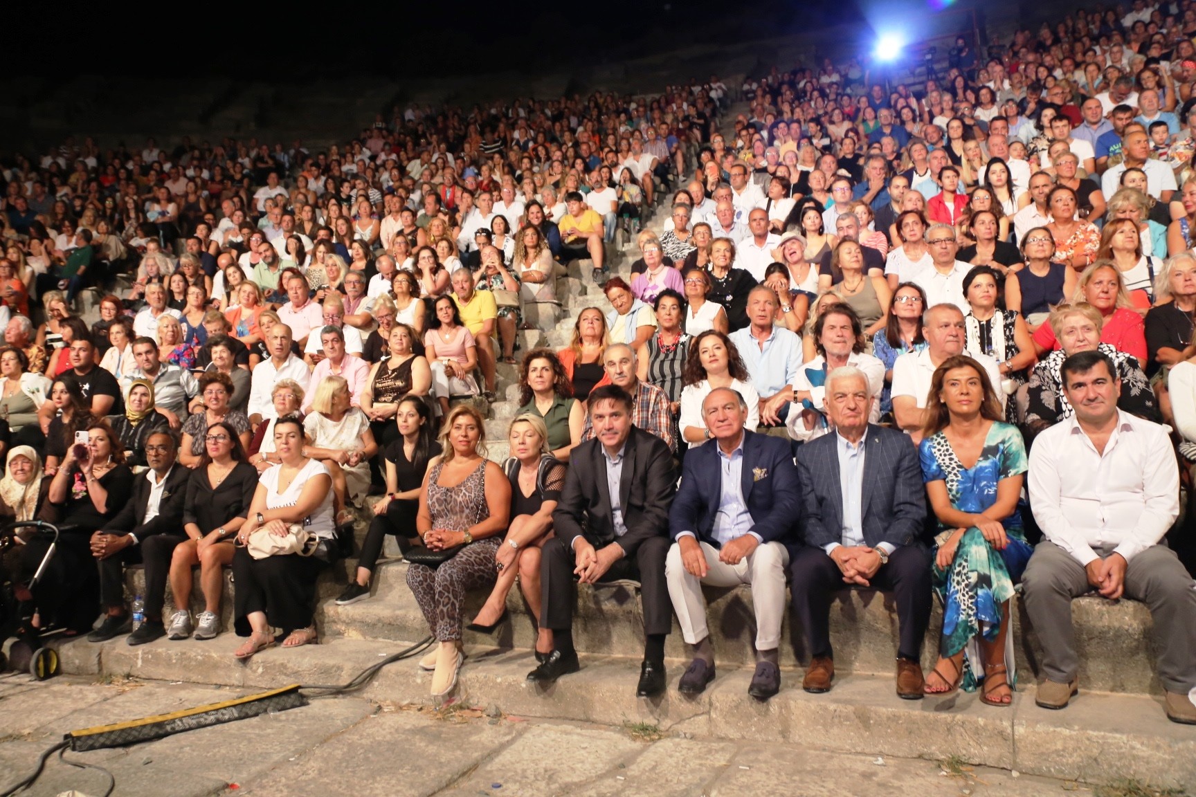 sarkilar saglik vakfi icin 1