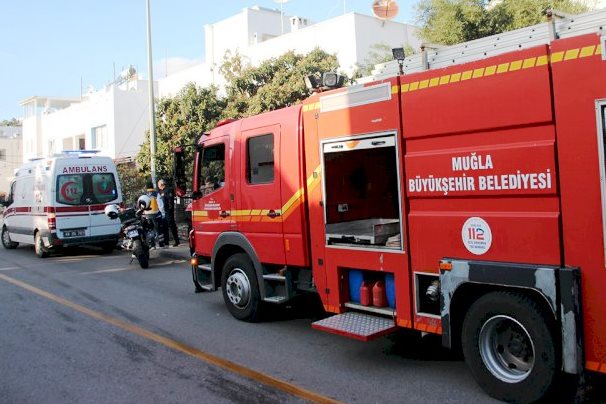 OCAKTA UNUTULAN TENCERE YANGIN ÇIKARDI…