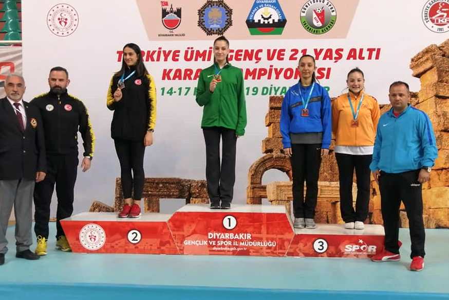 damla-gaye-dur-kayra-sezgin