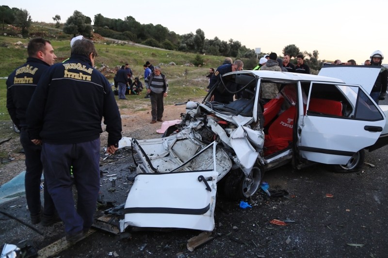 7 Aylık hamile kadınında yaralandığı kaza korkuttu…