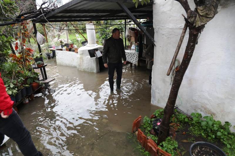 Kuvvetli yağış Yalıkavak’ta su taşkına sebep oldu…