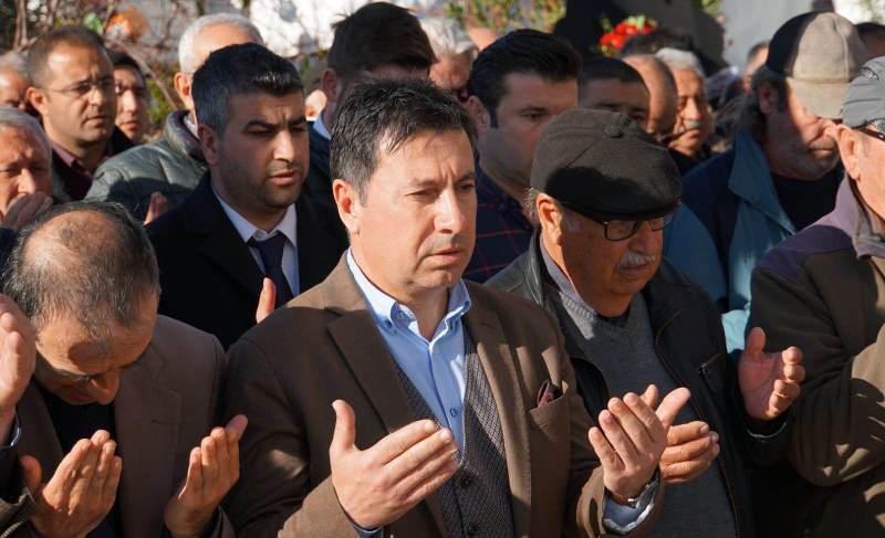 ahmet-aras-halasi-cenaze-foto-4