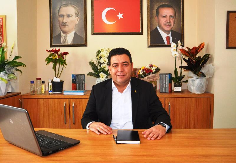 Gökmen: ” Kenti Yöneten Belediye Başkanları Keyif İçinde”…