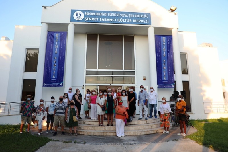 HEPİMİZ GENCİZ KARMA SERGİSİ18