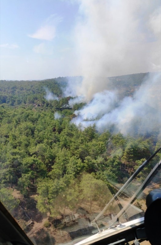 Orman Yangınına Hava Ve Karadan Müdahale Ediliyor…