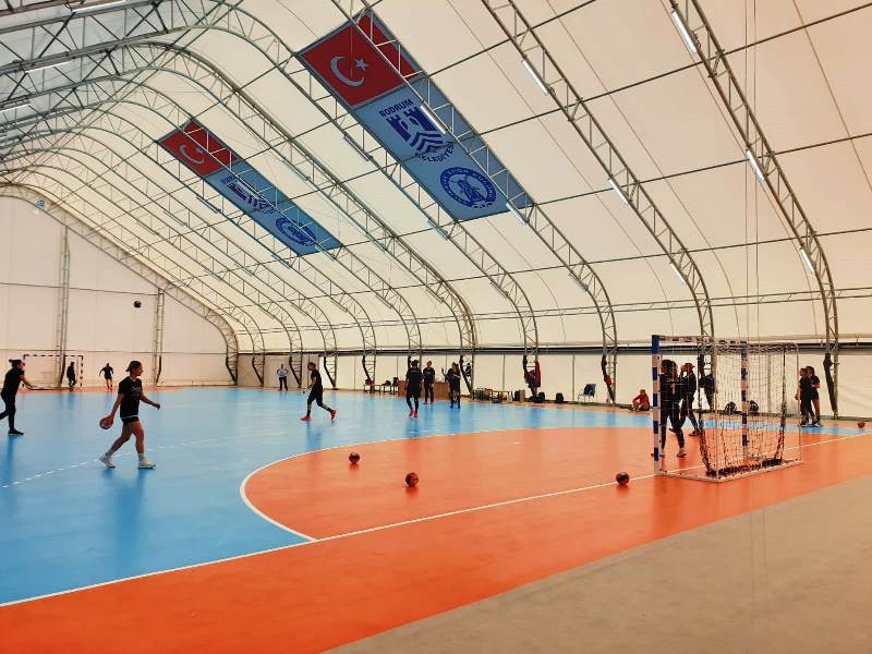 Yalıkavakspor, Yeni Salonda Antrenmanlarına Başladı…
