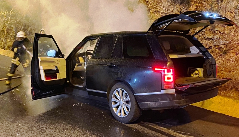 Milletvekilinin Aracı Seyir Halindeyken Yandı…