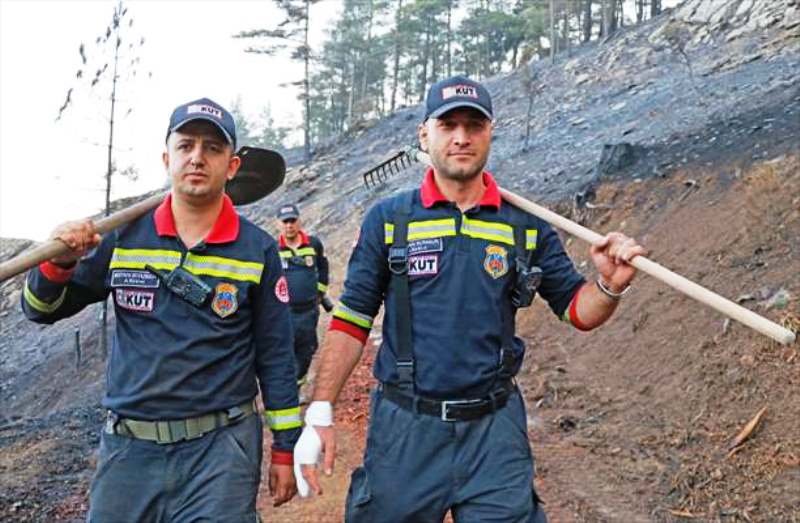 Ormanlar Yanarken Gitmek İçime Sinmedi…