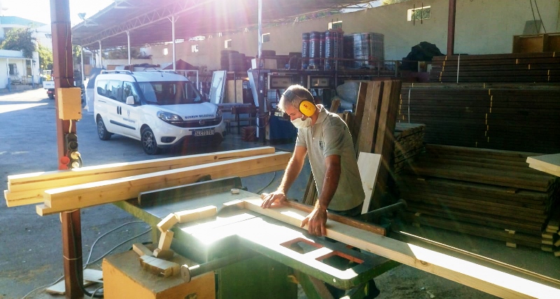 Bodrum Belediyesi Kendi Mobilyasını Üretiyor…