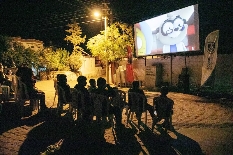 Bodrum’un Mahallelerinde “Sarı Yaz Sinema Günleri” Düzenleniyor…