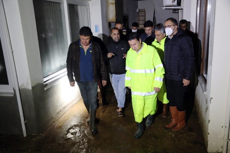 BAŞKAN ARAS, SU TAŞKINI YAŞANAN BÖLGELERDE (3)
