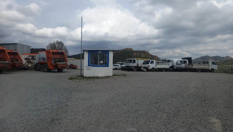 Belediyenin Hizmet Dışı Araçları Allah’a Mı Emanet?