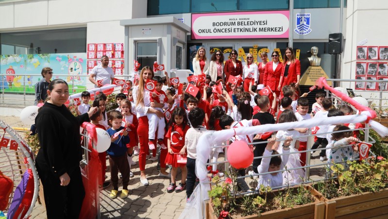 Okul Öncesi Etkinlik Merkezi Öğrencileri 23 Nisan’ı Coşkuyla Kutladı..