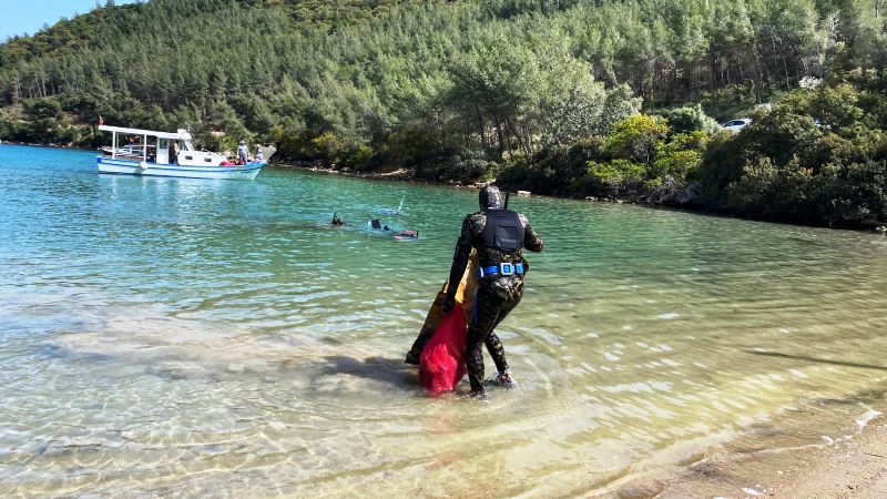 Bodrum’da Sahil Ve Yol Kenarları Atıktan Temizlendi..