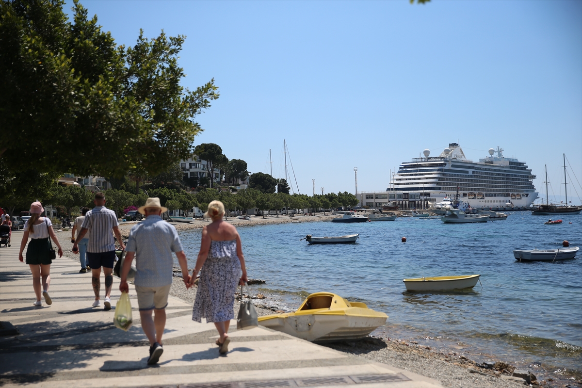 Marshall Adaları Bayraklı Kruvaziyer Bodrum’a Geldi…