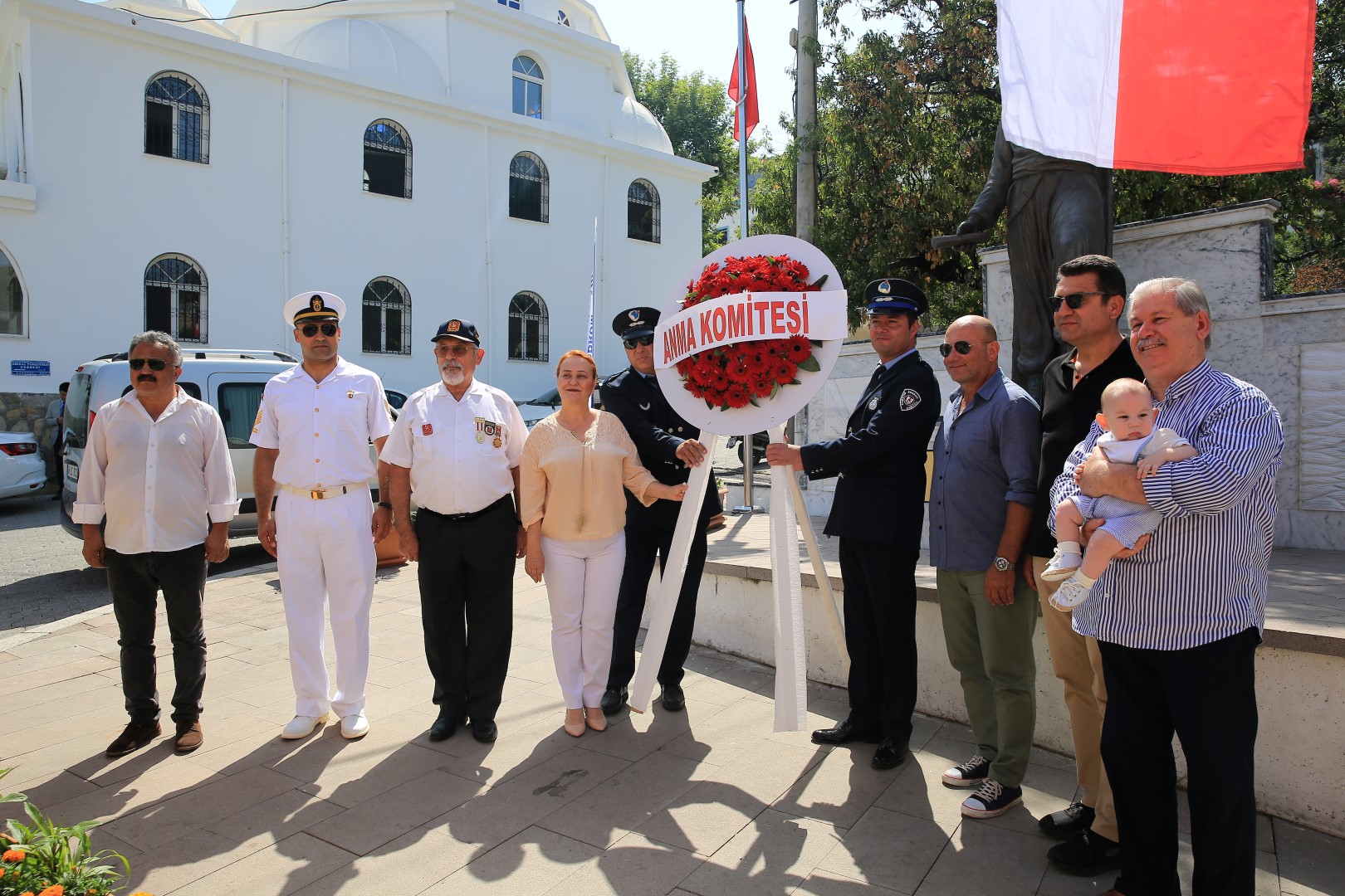 amiral_turgut_reis_bodrumda_torenlerle_anildi4