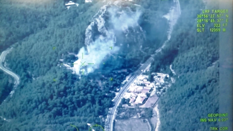 Marmaris’te ormanlık alanda çıkan yangın söndürüldü