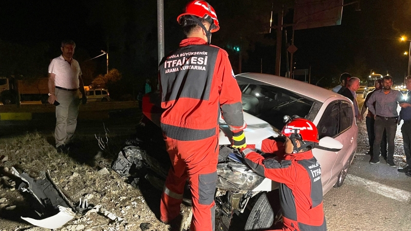 İki otomobilin çarpıştığı kazada 2 kişi yaralandı