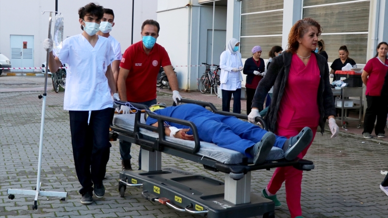 Fethiye’de teleferik kazası tatbikatında yaralılara müdahale edildi