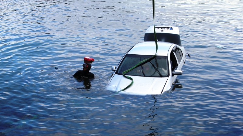 Bodrum’da denize düşen araçtaki 1 kişi öldü, sürücü yaralandı