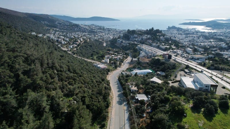 Mümtaz Ataman caddesine 2250 metre sıcak asfalt..