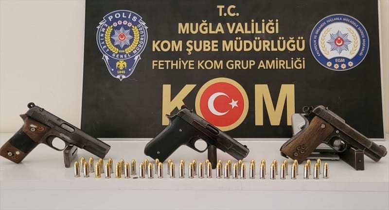 mugla-da-ruhsatsiz-silah-ticareti
