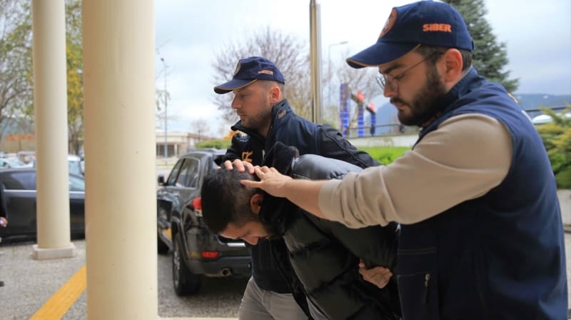 sahte-ilanlarla-depremzedeleri-dolandirdi