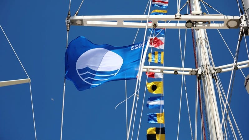 sts-okul-gemisi-mavi-bayrak-1