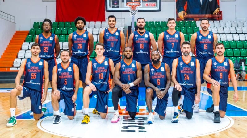 Çağdaş Bodrum evinde Anadolu Efes’i ağırlayacak..