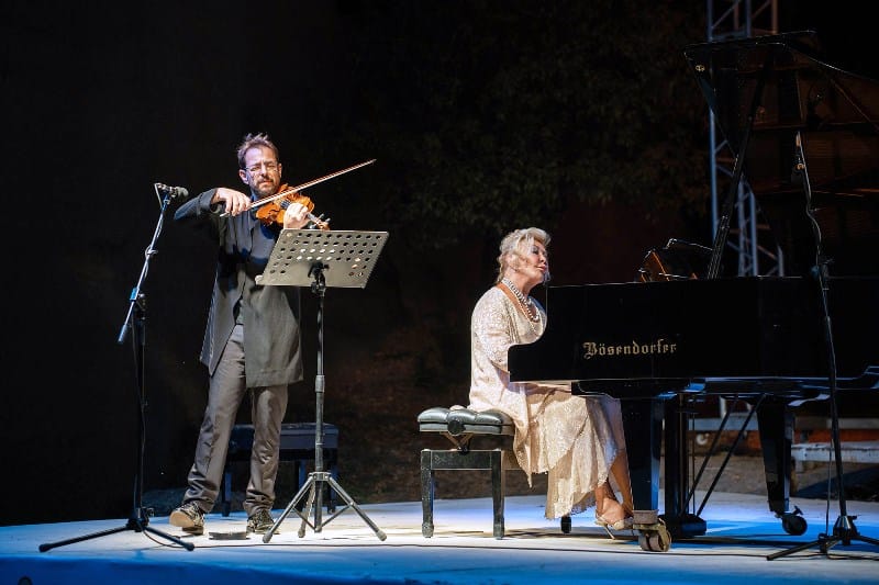 09.09_Kapanış Konseri_G.Onay_E.Onay_02